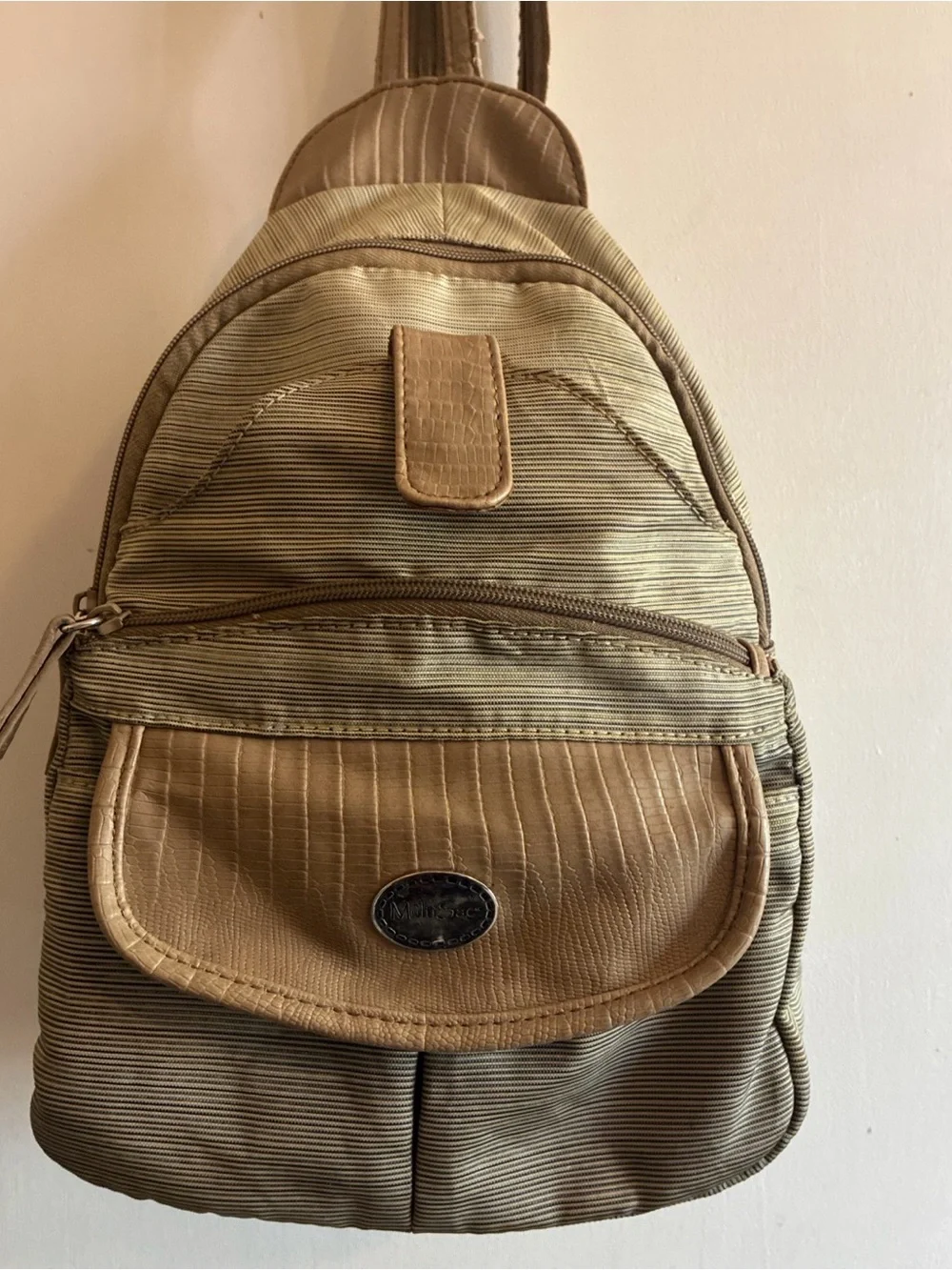 MultiSac-Taupe Bag Backpack Adjustable Straps Multi Pockets Zipper Pockets EUC